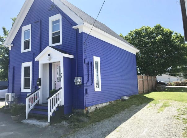 31 Barnard Street, Yarmouth, Nova Scotia B5A 3T4