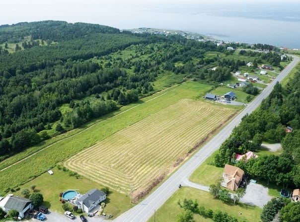 Rue du Ruisseau, Sainte-Anne-des-Monts, Quebec G4V3L7