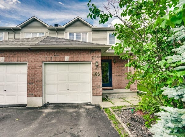 166 Rue de la Croisée, Aylmer, QC J9J2T6, CA, Aylmer, Quebec J9J2T6