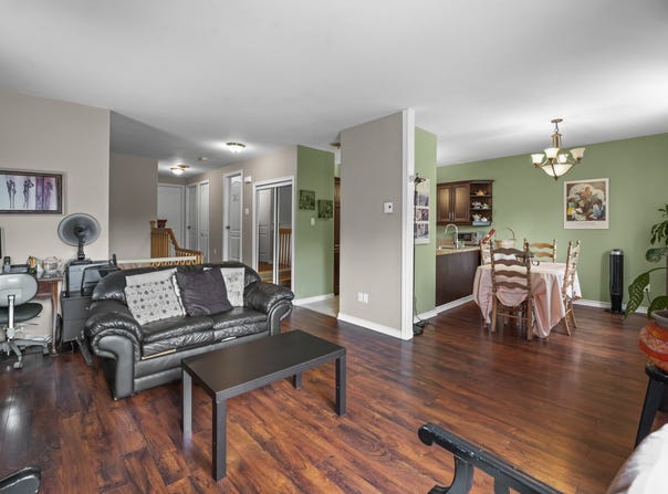 1618 Rue dAquitaine, Lachenaie, QC J6W5L9, CA, Lachenaie, Quebec J6W5L9