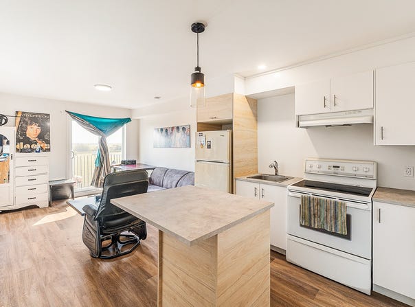 425 Boul. Gouin, Saint-Jean-sur-Richelieu, QC J3B3E7, CA, Saint-Jean-sur-Richelieu, Quebec J3B3E7