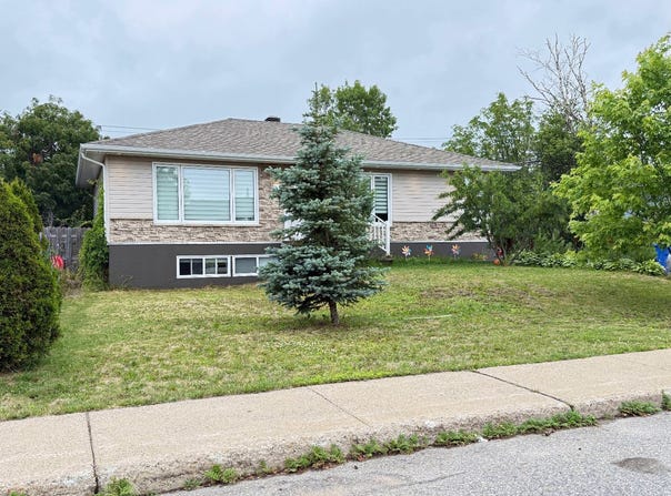 125 Rue Leblanc, Sept-Îles, QC G4R4J4, CA, Sept-Îles, Quebec G4R4J4
