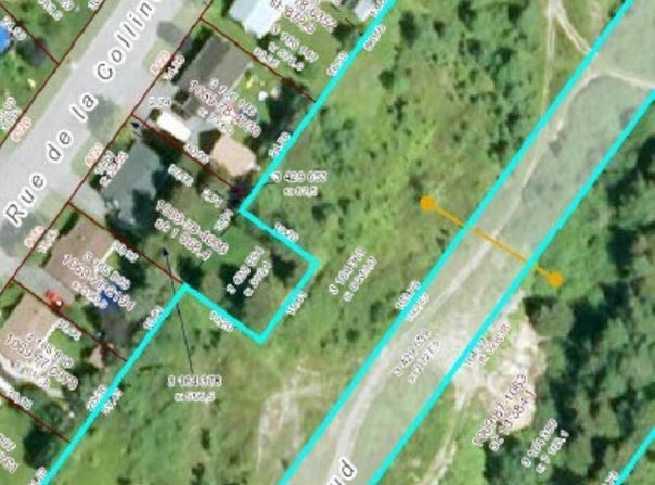 Rue Michaud, Amqui, Quebec G5J2V1