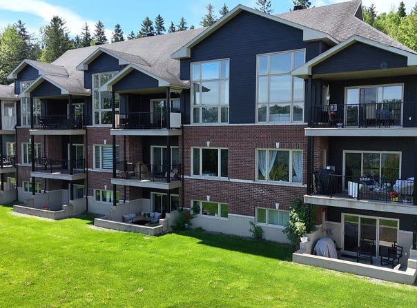1223 Rue Germain, Chicoutimi, Quebec G7J0G7