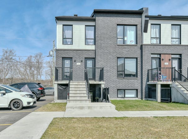 3163 Rue André, Sainte-Marthe-sur-le-Lac, QC J0N1P0, CA, Sainte-Marthe-sur-le-Lac, Quebec J0N1P0