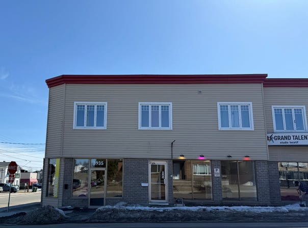 3937 Rue de la Fabrique, Jonquière, QC G7X3N3, CA, Jonquière, Quebec G7X3N3
