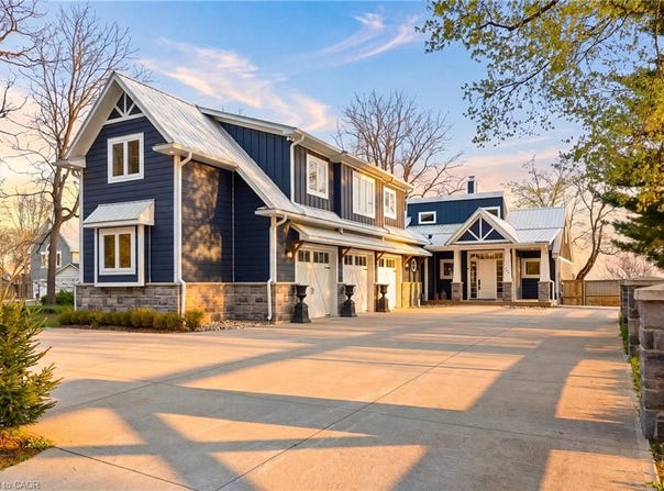 464 Edith Cavell Boulevard, Port Stanley, Ontario N5L1G9