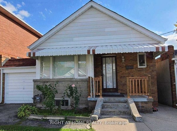 Basemen - 591 Oconnor Drive, Toronto, Ontario M4C3A2
