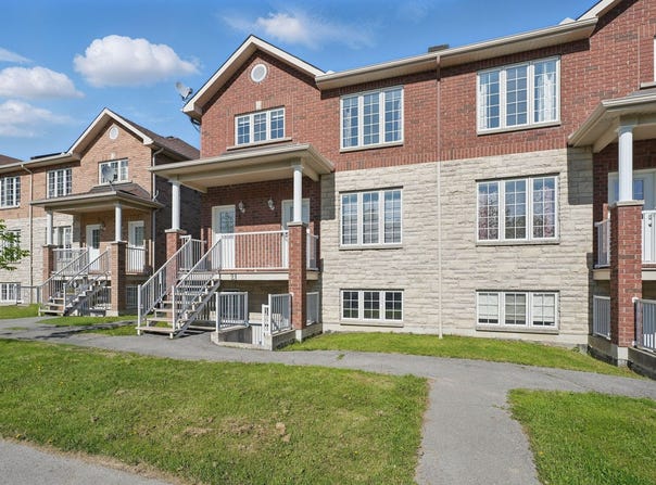 21 Rue du Conservatoire, Aylmer, QC J9J0B5, CA, Aylmer, Quebec J9J0B5