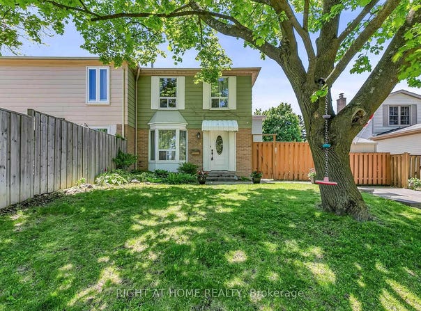 25 Castle Rock Drive, Richmond Hill, Ontario L4C5A3