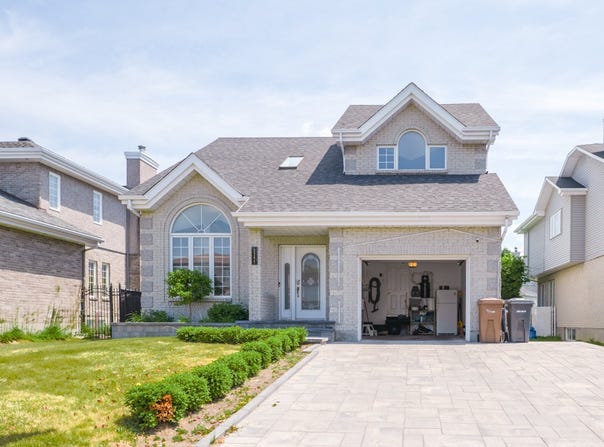 2284 Rue de la Gironde, Duvernay, QC H7K3M2, CA, Duvernay, Quebec H7K3M2