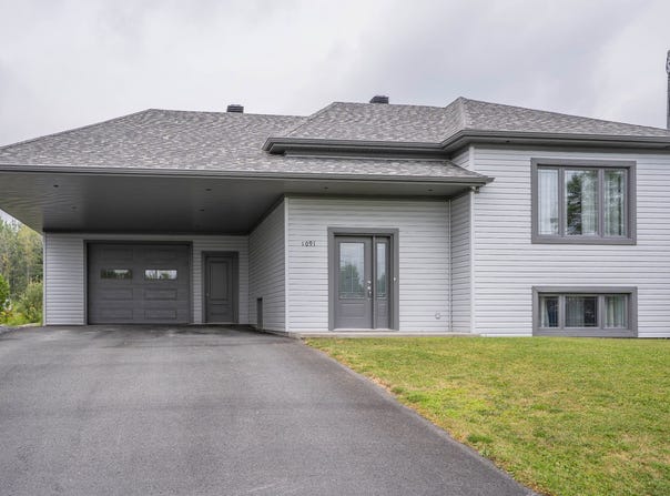 1091 187e Rue, Saint-Georges, QC G5Y5B8, CA, Saint-Georges, Quebec G5Y5B8