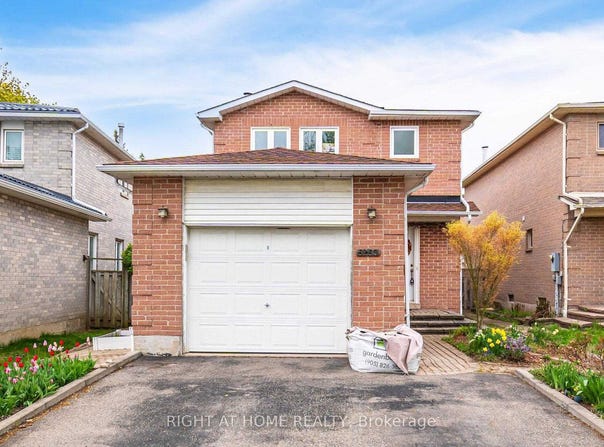 5253 Palomar Crescent, Mississauga, Ontario L5R2W8