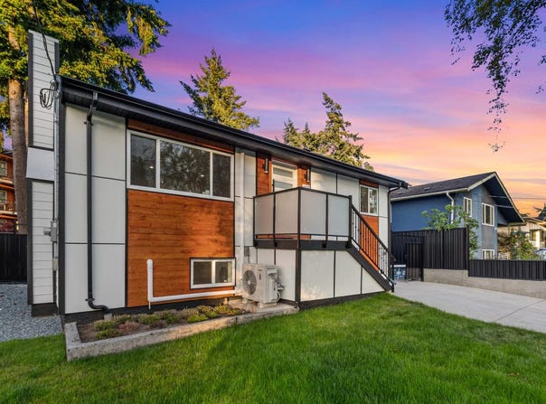 4037 Lakehill Place, Victoria, British Columbia V8X 2J6