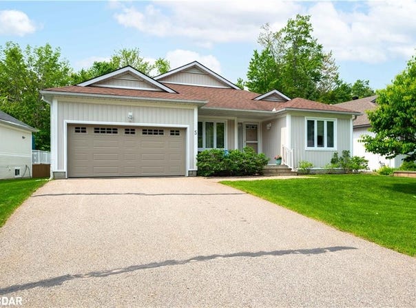 5 Springwood Crescent, Gravenhurst, Ontario P1P1Z1
