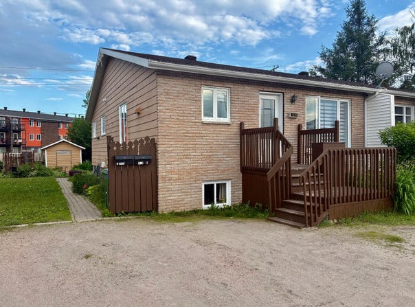 1438 Rue Duclos, Baie-Comeau, QC G5C3H6, CA, Baie-Comeau, Quebec G5C3H6