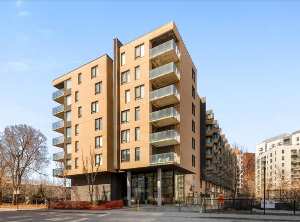 5077 Rue Paré, Montréal, Quebec H4P1P4
