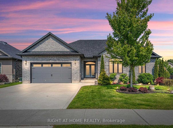 6 Bluenose Drive, Norfolk, Ontario N0A1N7