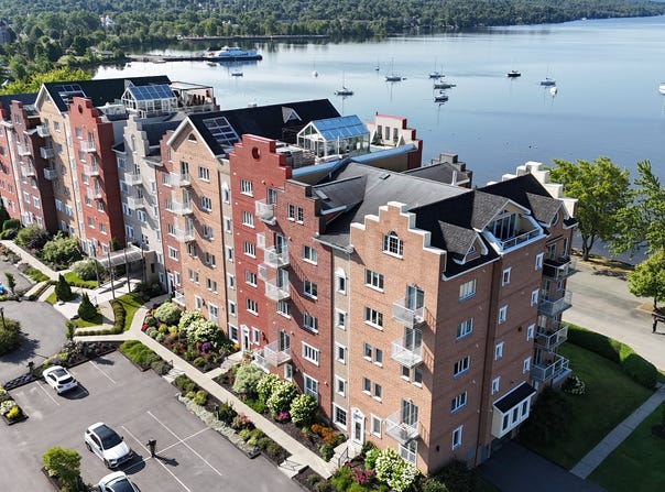 1220 Rue Principale O., Magog, QC J1X2B8, CA, Magog, Quebec J1X2B8