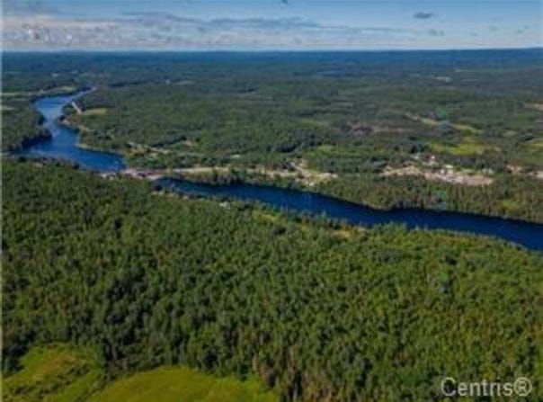 Ch. Lamoureux, Grand-Remous, Quebec J0W 1E0