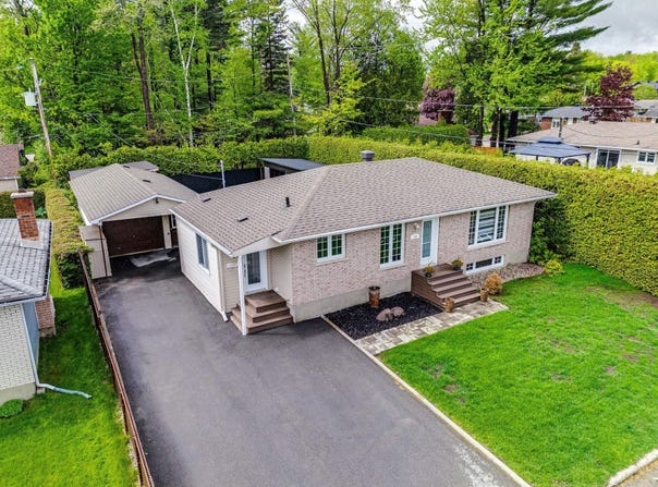 159 Rue Grégoire, Buckingham, Quebec J8L2Z6