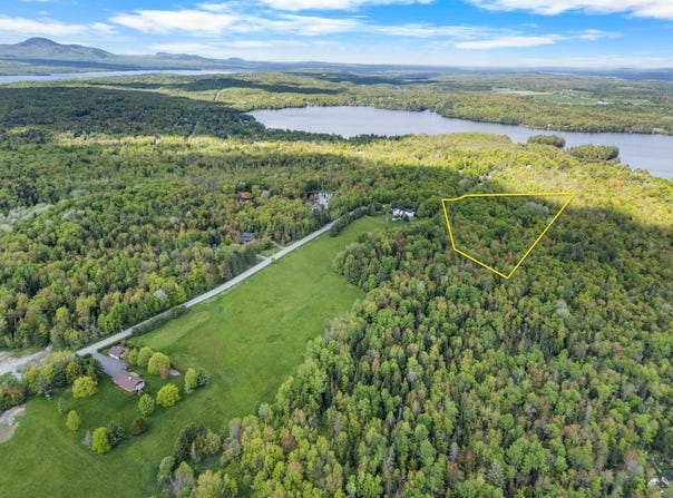 Ch. Tétreault, Magog, Quebec J1X0M9