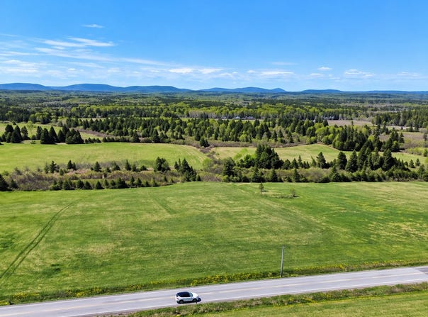 9e rang de St-Jogues, Hope, Quebec G0C2Y0