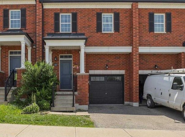 64 Mclaughlin Avenue, Milton, Ontario L9T9A4