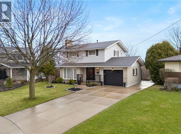 36 BUCKINGHAM Drive, Hamilton, Ontario L9C2G5