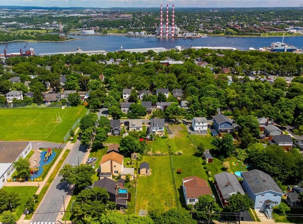 3613 Highland Avenue, Halifax, Nova Scotia B3K 4J6
