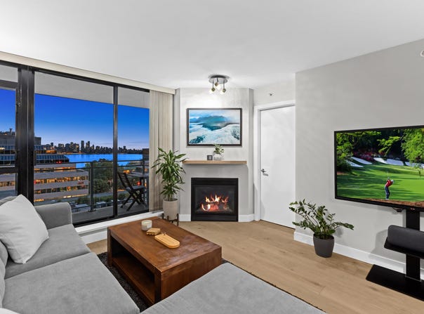 175 1st Street, North Vancouver, British Columbia V7M3N9
