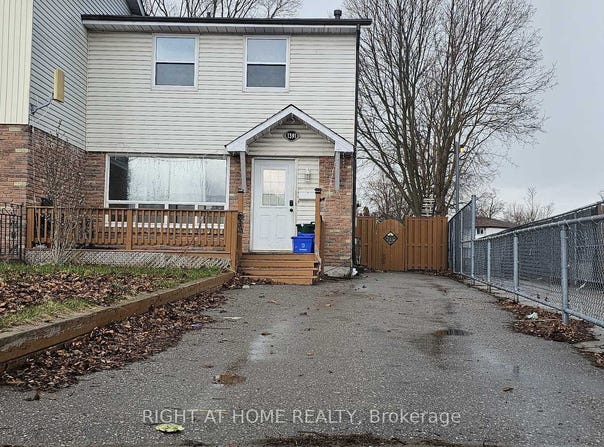 1391 Fenelon Crescent, Oshawa, Ontario L1J6G2