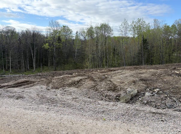 Imp. des Perles, Mont-Laurier, Quebec J9L0G8