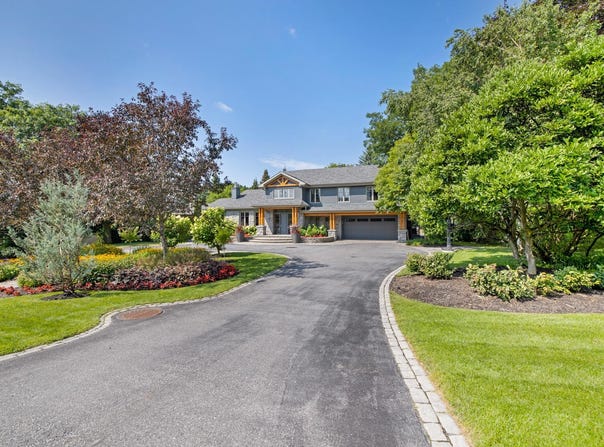 11 Rue des Pommiers, Hull, QC J9A3V2, CA, Hull, Quebec J9A3V2
