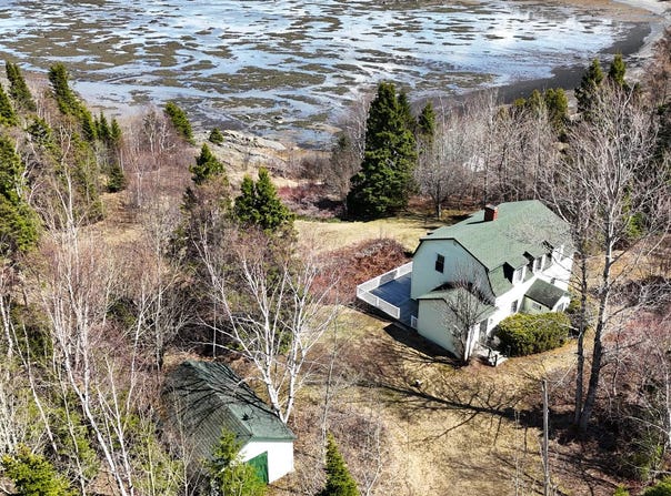17 Route du Phare, Métis-sur-Mer, QC G0J1S0, CA, Métis-sur-Mer, Quebec G0J1S0