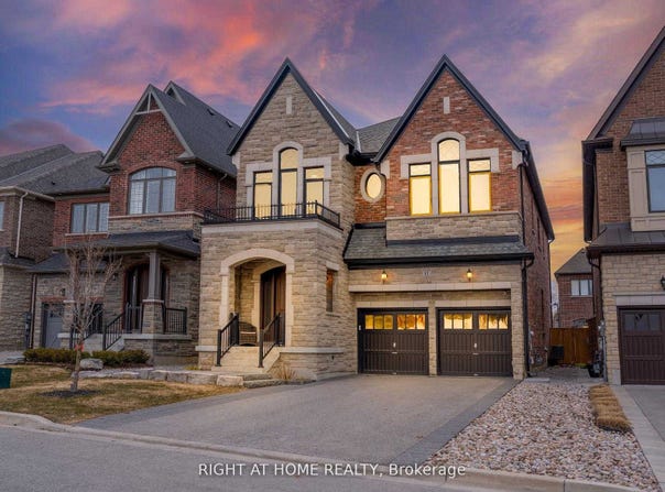 12 King Boulevard, King, Ontario L7B0M8