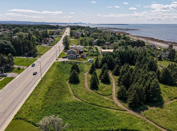 Rue Monseigneur-Bolduc, Rimouski, Quebec G5M1L3