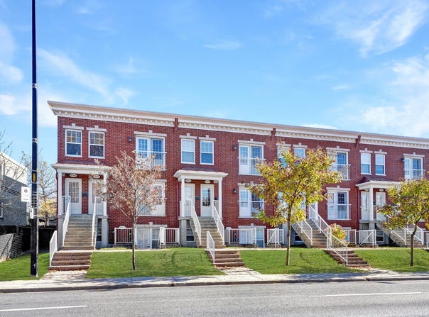 15760 Rue Notre-Dame E., Rivière-des-Prairies/Pointe-aux-Trembles, Quebec H1A1X5