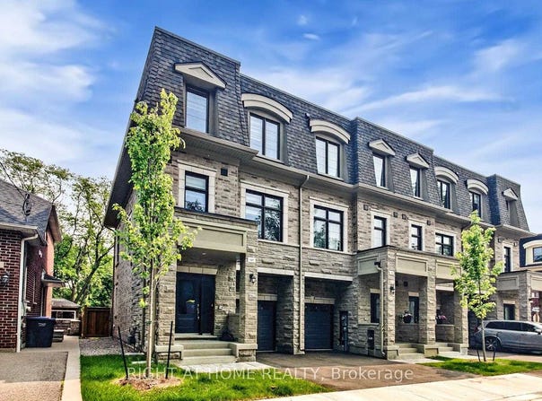 197 Wyndham Street, Mississauga, Ontario L5M2S5