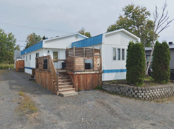 24 Rue des Élans, Sept-Îles, Quebec G4S1T6