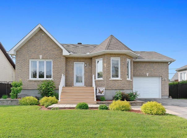 279 Rue Guy-Lafleur, Thurso, QC J0X3B0, CA, Thurso, Quebec J0X3B0