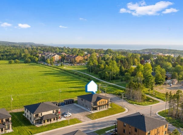348 Rue Simone-Belzile, Rimouski, Quebec G5N6A1