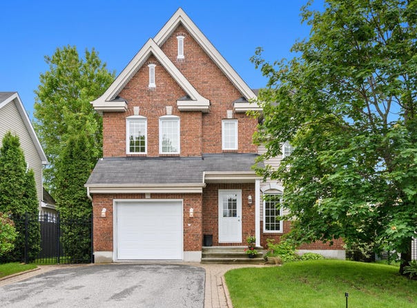 35 Rue de Londres, Aylmer, QC J9J0G4, CA, Aylmer, Quebec J9J0G4