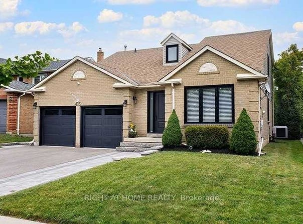 413 Mathews Court, Newmarket, Ontario L3X1C8