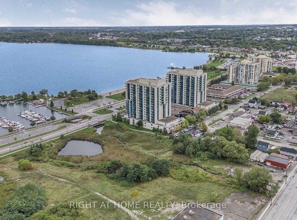 401 - 2 Toronto Street, Barrie, Ontario L4N9R2