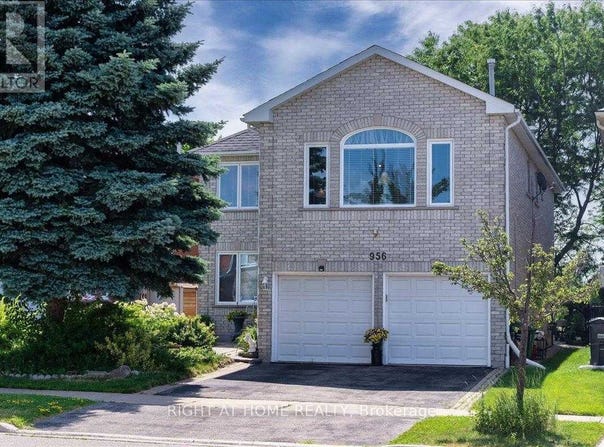 956 Winterton Way, Mississauga, Ontario L5V1M6