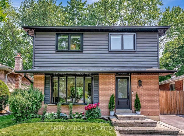 1349 Oxford Avenue, Oakville, Ontario L6H1T2