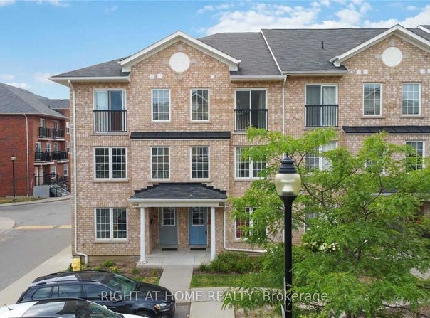 28 Strangford Lane, Toronto, Ontario M1L0E4