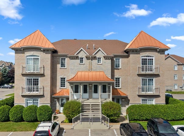 127 54e Avenue E., Blainville, Quebec J7C0H3