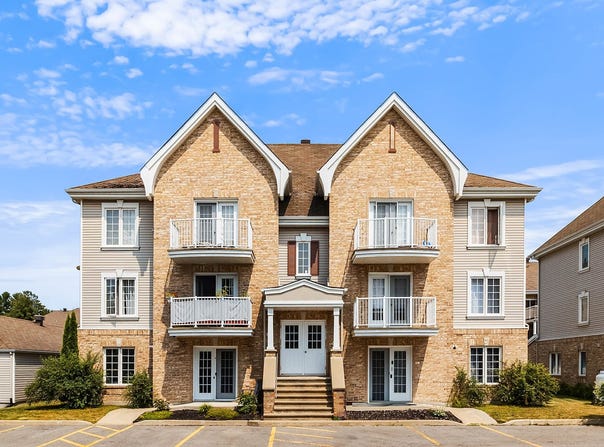 621 Place de la Brise, Mascouche, QC J7L0B6, CA, Mascouche, Quebec J7L0B6